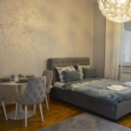 Teodora Lux Apartman Free Privat Parking Lejlighed Novi Sad Eksteriør billede