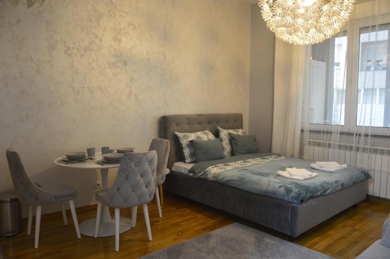 Teodora Lux Apartman Free Privat Parking Lejlighed Novi Sad Eksteriør billede