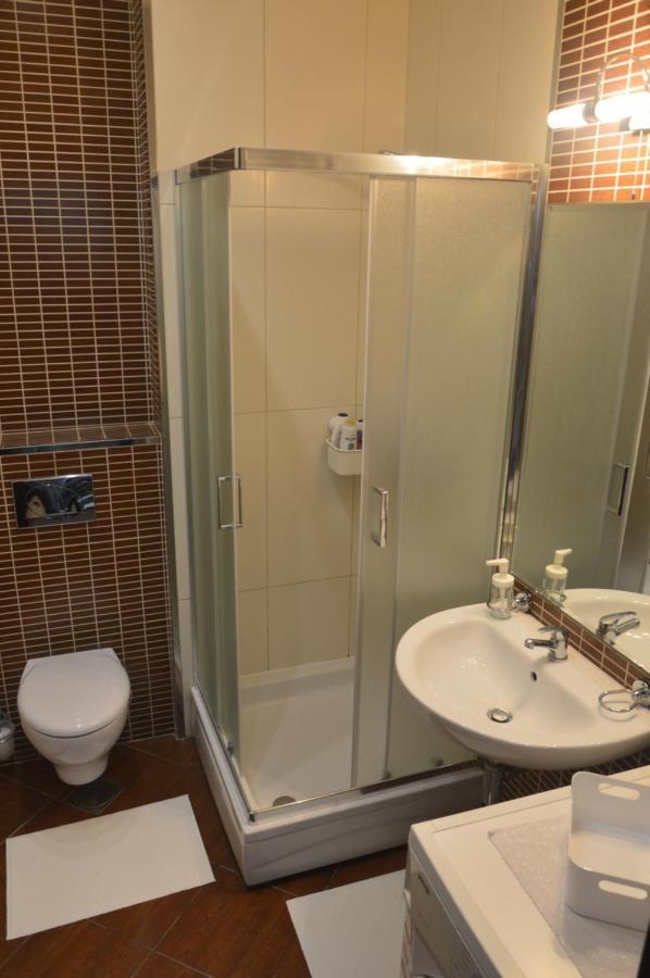 Teodora Lux Apartman Free Privat Parking Lejlighed Novi Sad Eksteriør billede